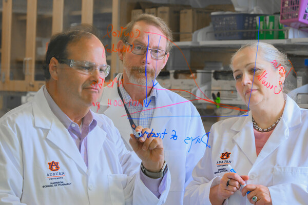 A unique approach to cancer treatment: Piazza and his pharmacy team bring a new approach to cancer research at Auburn University