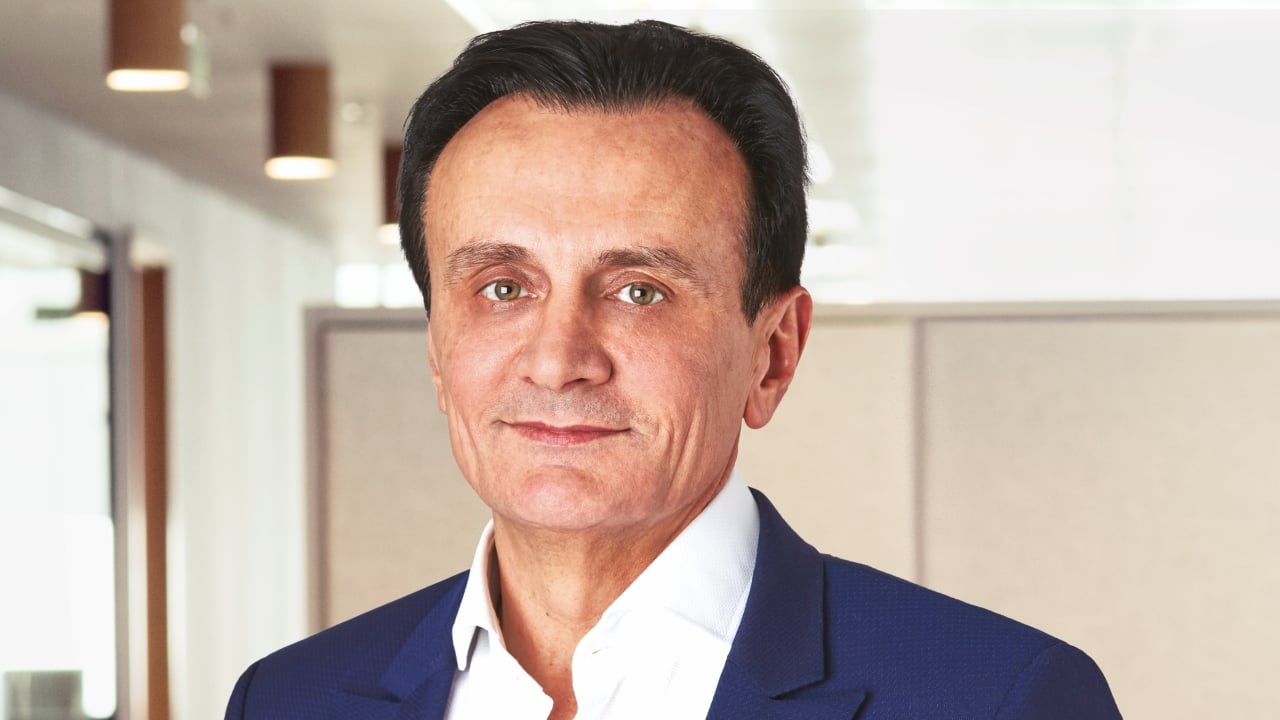 Touting commercial and R&D progress, AstraZeneca hikes CEO Pascal Soriot's pay to nearly £17M