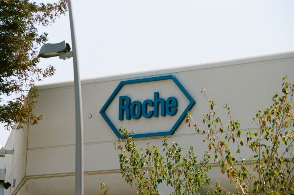 Roche drops oral eye disease drug after completing phase 2, pulls back from solid tumor bispecific