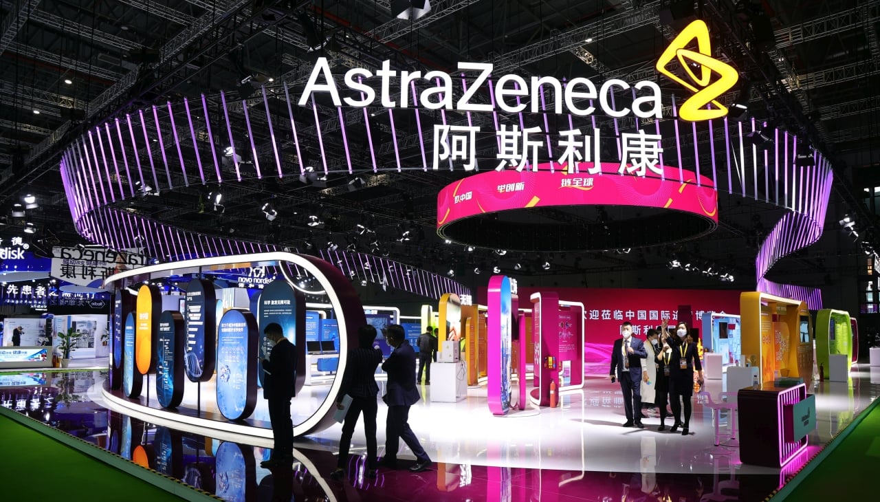 AstraZeneca pursues mRNA, signs vaccine manufacturing deal with China's CanSino 